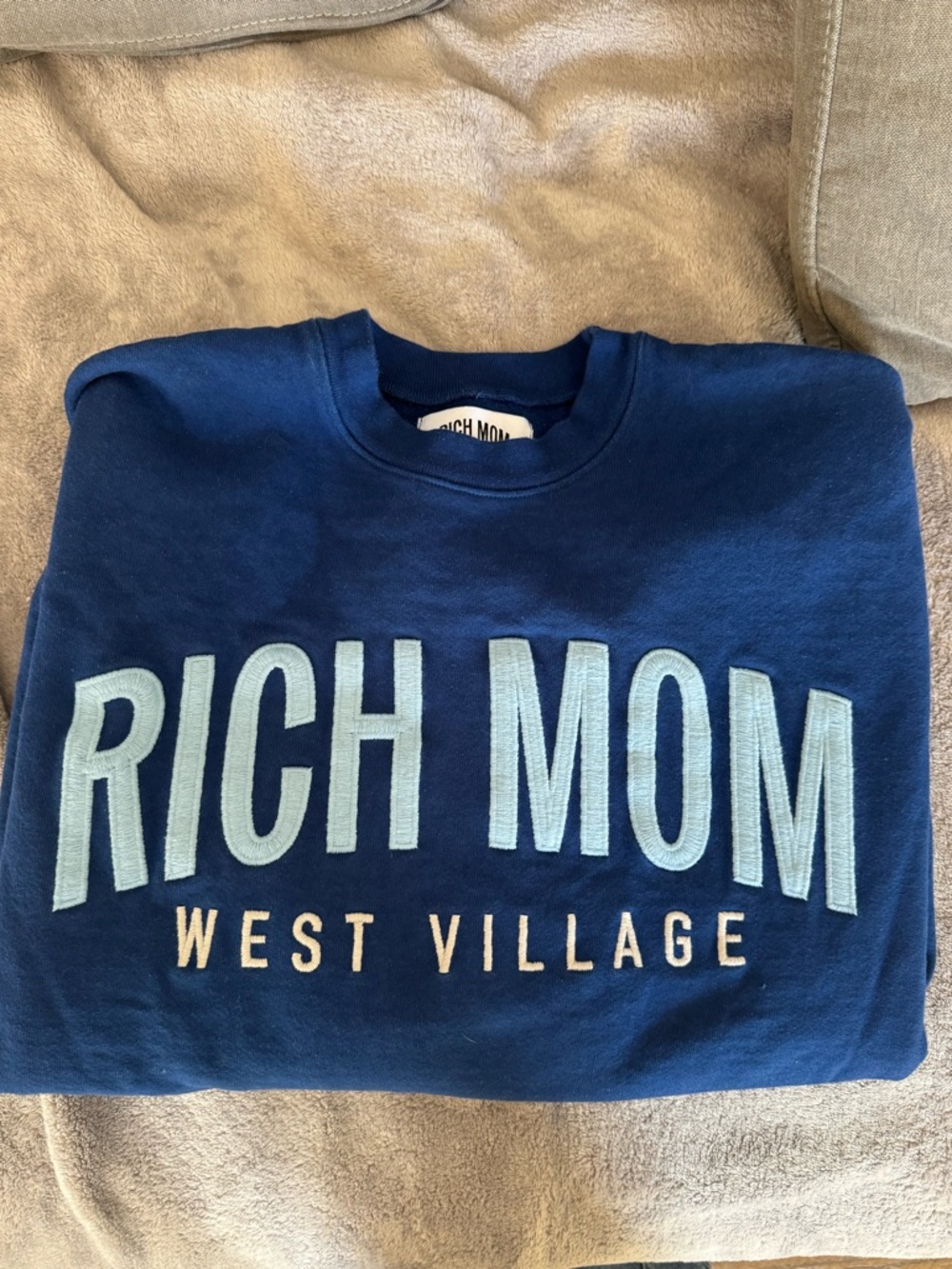 RICH MOM West Village Crew Size L